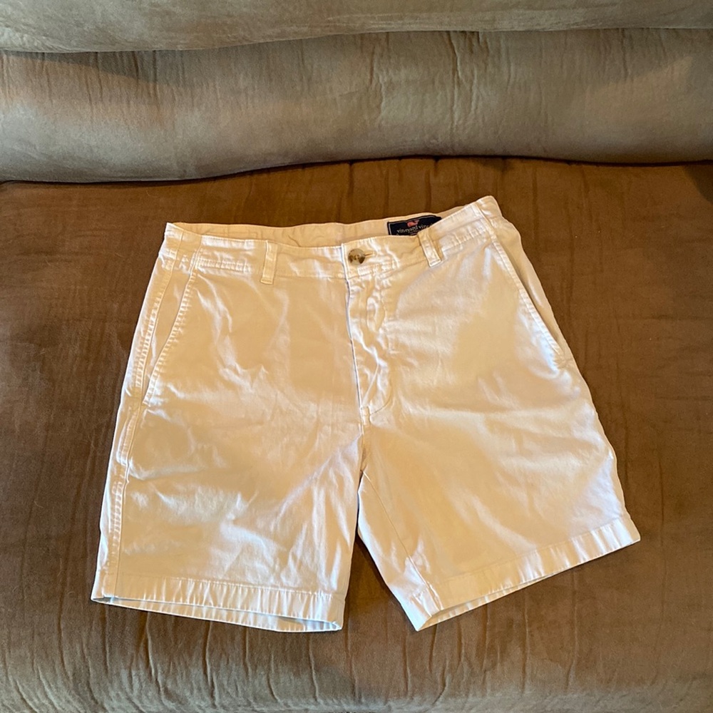 Used great condition vineyard vines shorts 5 inch inseam